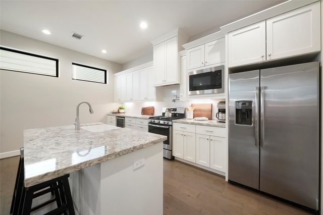 5905 Petty Street D, Houston, TX 77007