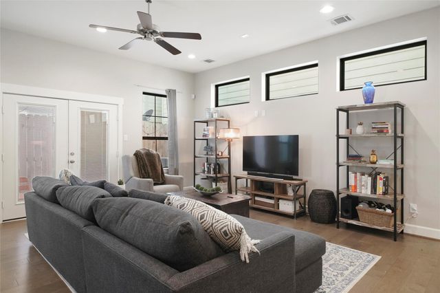 5905 Petty Street D, Houston, TX 77007