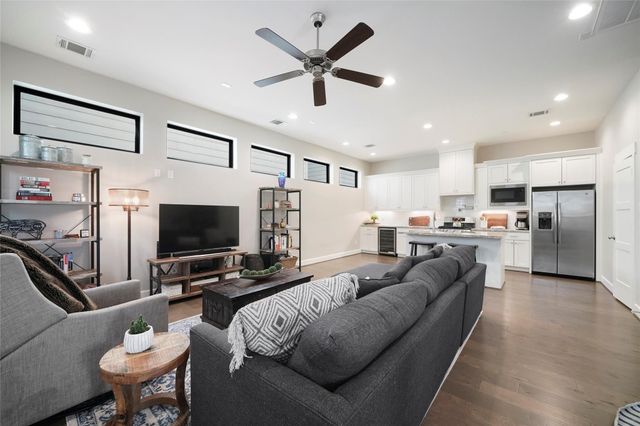 5905 Petty Street D, Houston, TX 77007