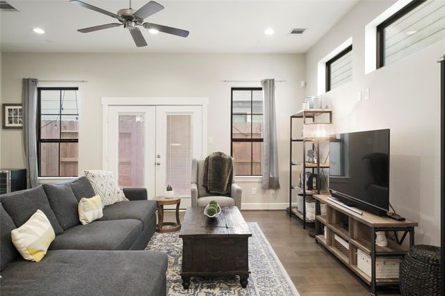 5905 Petty Street D, Houston, TX 77007