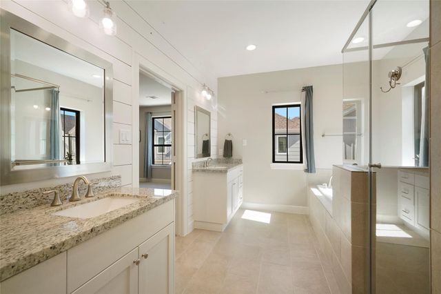 5905 Petty Street D, Houston, TX 77007