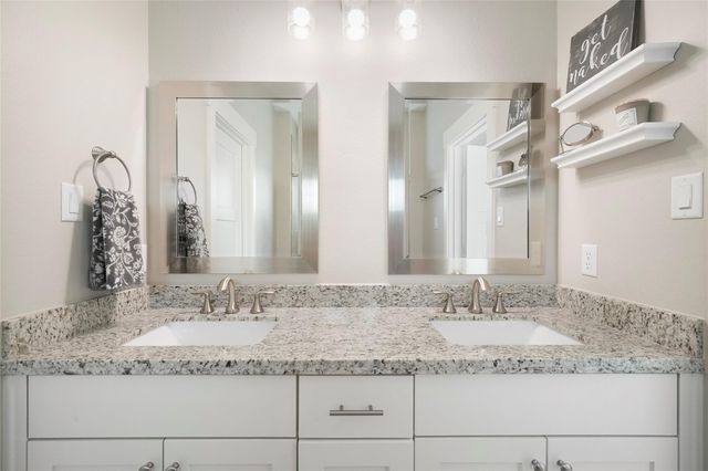 5905 Petty Street D, Houston, TX 77007