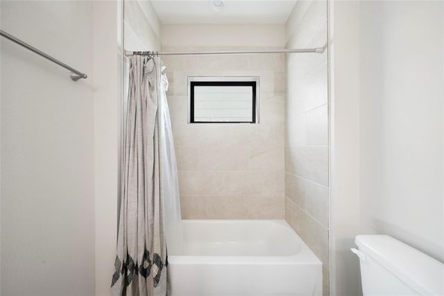 5905 Petty Street D, Houston, TX 77007