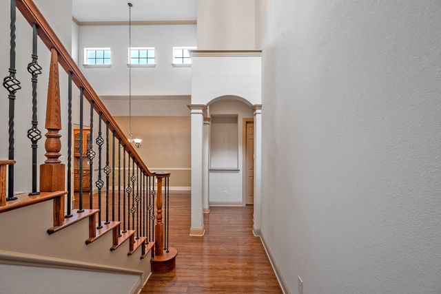 2112 Stone Creek Drive, Mckinney, TX 75072