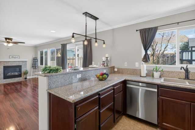 9285 Sierra River Dr, Elk Grove, CA 95624