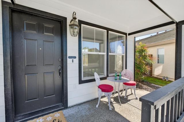 9285 Sierra River Dr, Elk Grove, CA 95624