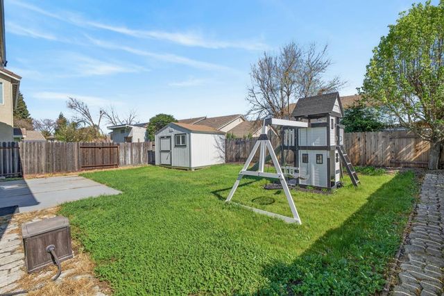 9285 Sierra River Dr, Elk Grove, CA 95624