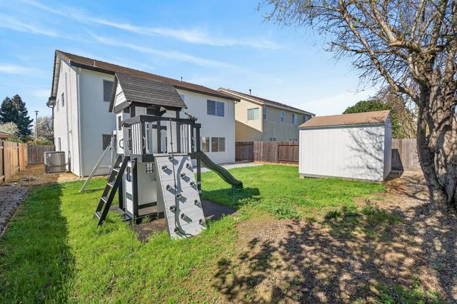 9285 Sierra River Dr, Elk Grove, CA 95624
