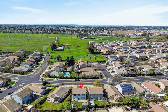 9285 Sierra River Dr, Elk Grove, CA 95624