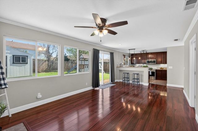 9285 Sierra River Dr, Elk Grove, CA 95624