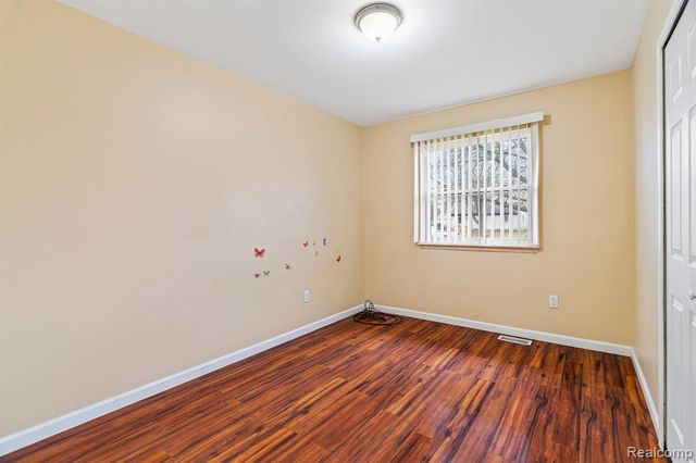 37258 Carpathia Blve Boulevard, Sterling Heights, MI 48310