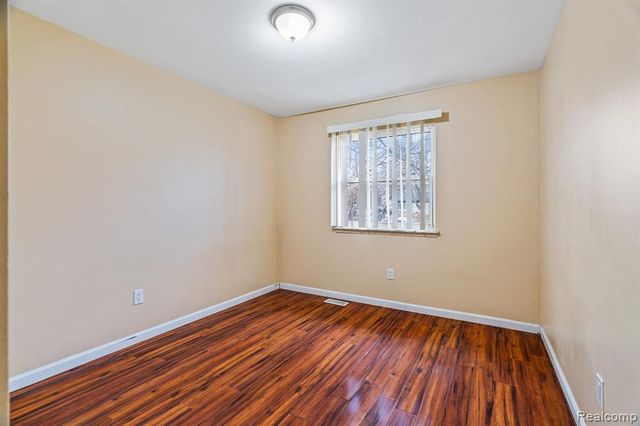 37258 Carpathia Blve Boulevard, Sterling Heights, MI 48310