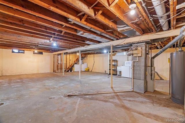 37258 Carpathia Blve Boulevard, Sterling Heights, MI 48310