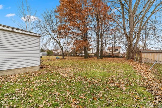 37258 Carpathia Blve Boulevard, Sterling Heights, MI 48310