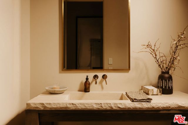 5287 Round Meadow Road, Hidden Hills, CA 91302