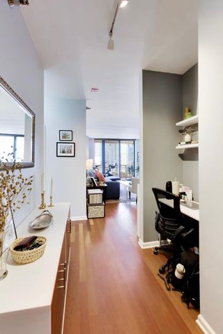 330 N Jefferson Street 802, Chicago, IL 60661