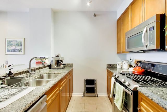 330 N Jefferson Street 802, Chicago, IL 60661