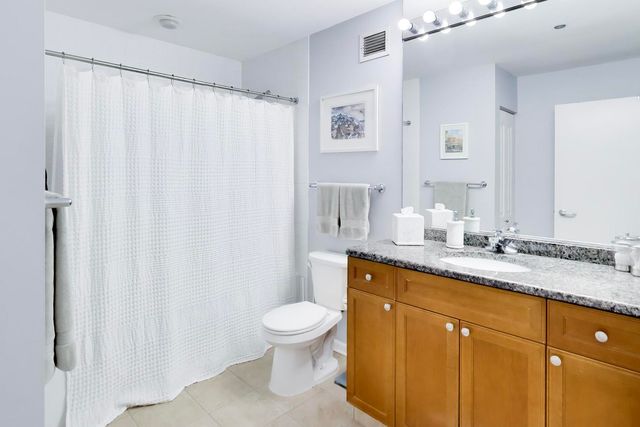 330 N Jefferson Street 802, Chicago, IL 60661