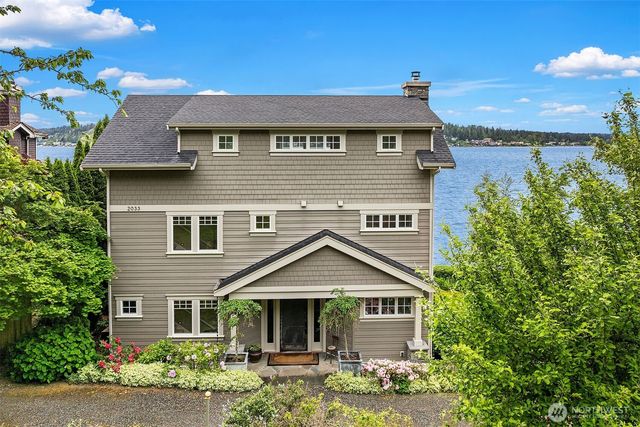2033 E Lake Sammamish Parkway NE, Sammamish, WA 98074