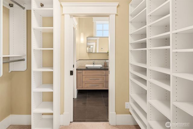 2033 E Lake Sammamish Parkway NE, Sammamish, WA 98074