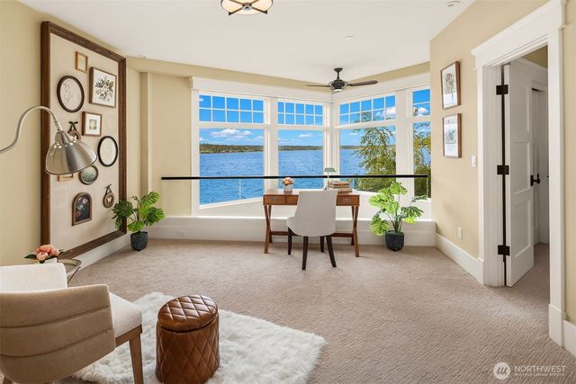 2033 E Lake Sammamish Parkway NE, Sammamish, WA 98074