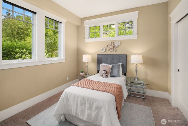 2033 E Lake Sammamish Parkway NE, Sammamish, WA 98074