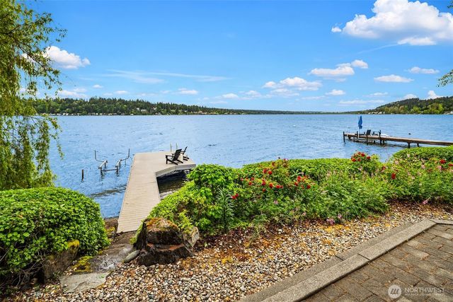 2033 E Lake Sammamish Parkway NE, Sammamish, WA 98074