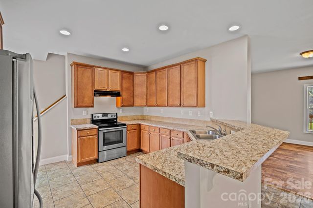 273 Green Acres Lane, Marshall, NC 28753