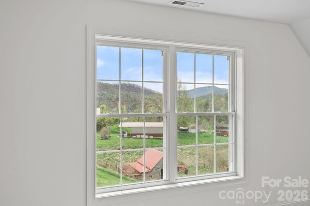 273 Green Acres Lane, Marshall, NC 28753