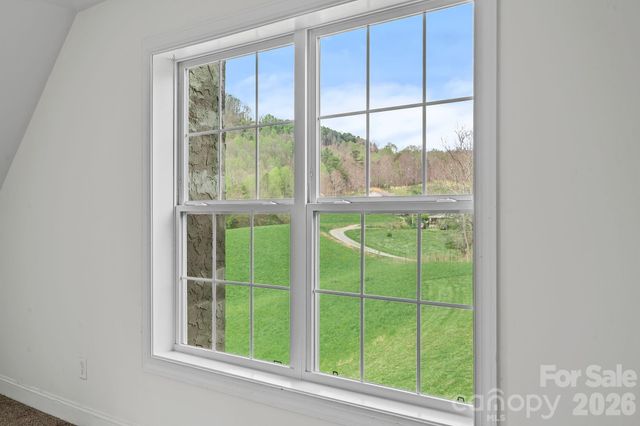 273 Green Acres Lane, Marshall, NC 28753