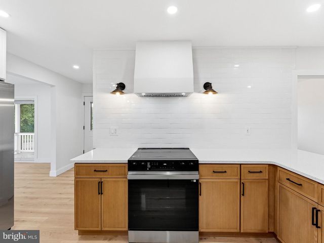 101 HIGHBRIDGE RD, New Egypt, NJ 08533