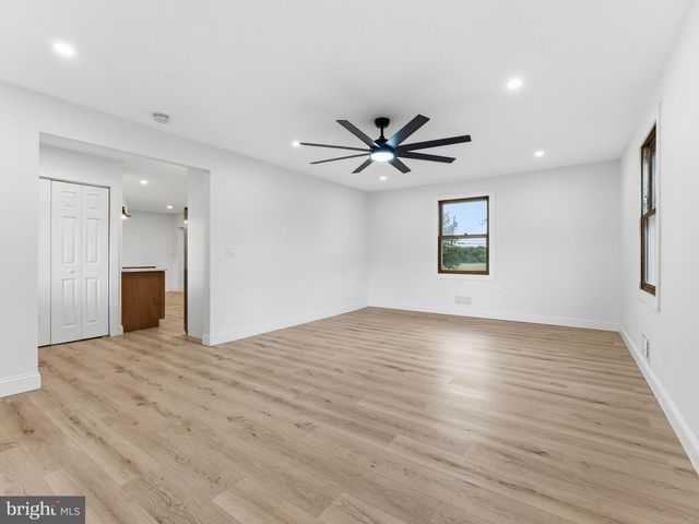 101 HIGHBRIDGE RD, New Egypt, NJ 08533