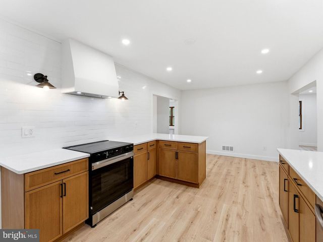 101 HIGHBRIDGE RD, New Egypt, NJ 08533