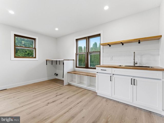 101 HIGHBRIDGE RD, New Egypt, NJ 08533