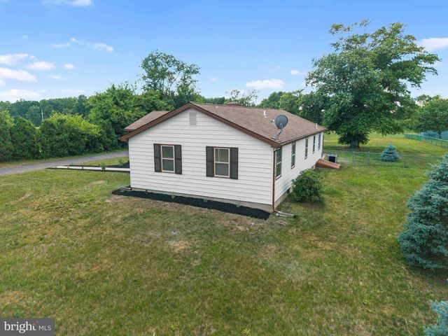 101 HIGHBRIDGE RD, New Egypt, NJ 08533