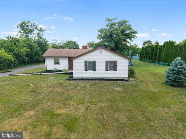 101 HIGHBRIDGE RD, New Egypt, NJ 08533