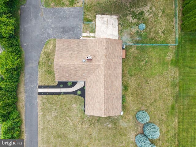101 HIGHBRIDGE RD, New Egypt, NJ 08533