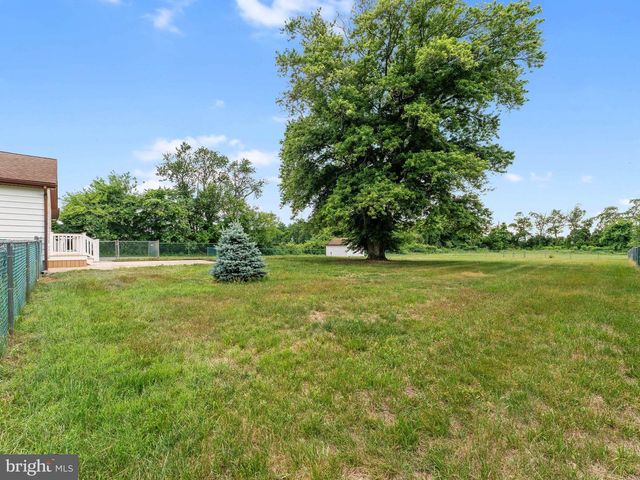 101 HIGHBRIDGE RD, New Egypt, NJ 08533