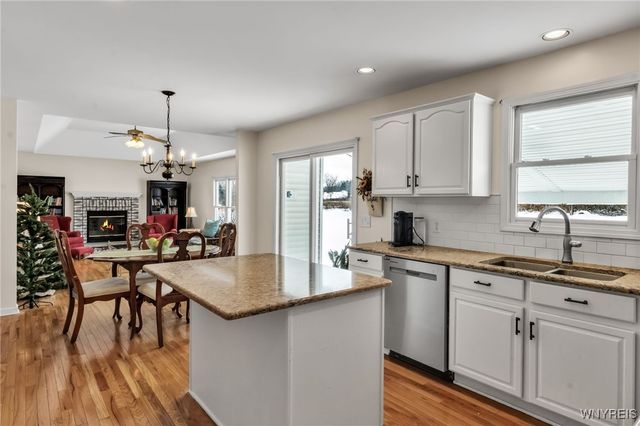 46 Ferndale Drive, Orchard Park, NY 14127