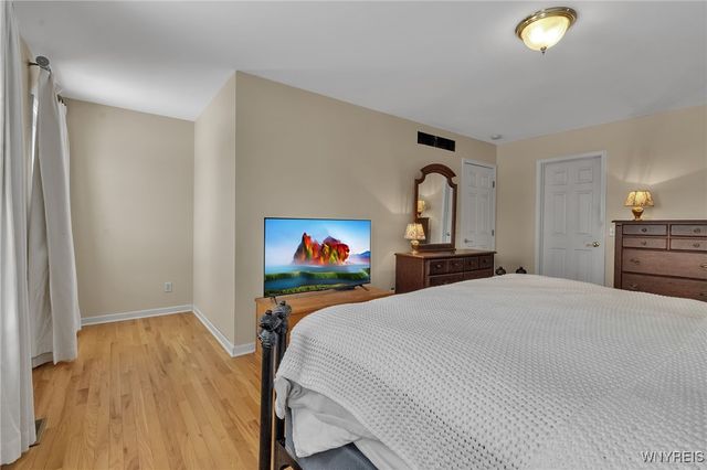 46 Ferndale Drive, Orchard Park, NY 14127