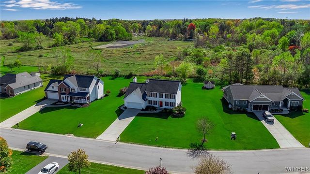 46 Ferndale Drive, Orchard Park, NY 14127