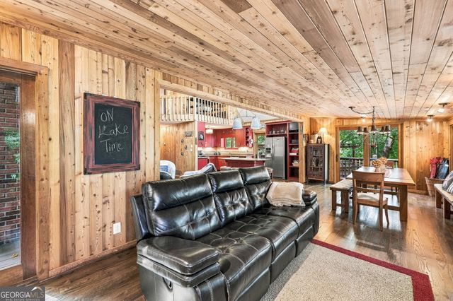 319 Chestatee View Drive, Dawsonville, GA 30534