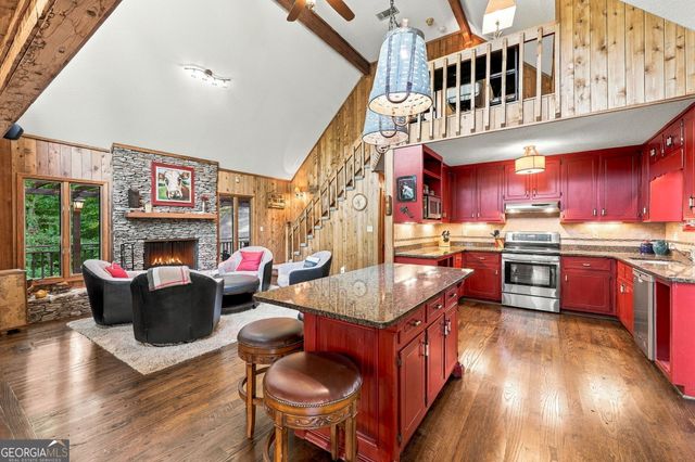 319 Chestatee View Drive, Dawsonville, GA 30534