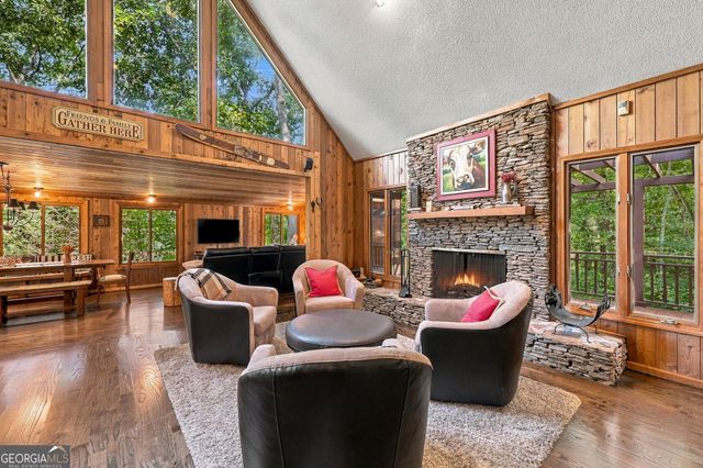 319 Chestatee View Drive, Dawsonville, GA 30534