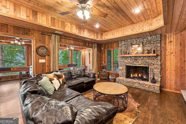 319 Chestatee View Drive, Dawsonville, GA 30534