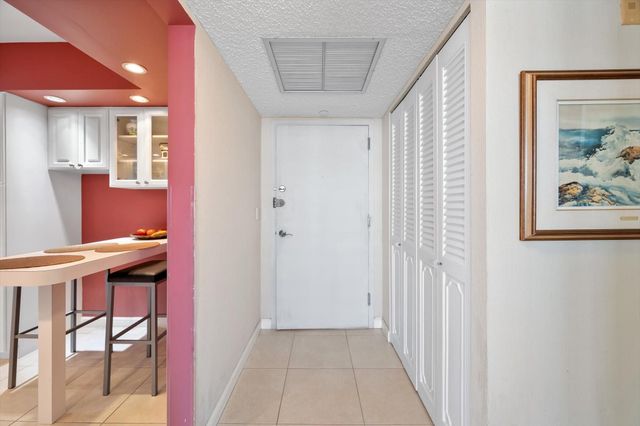 2017 S Ocean Drive PH1, Hallandale Beach, FL 33009