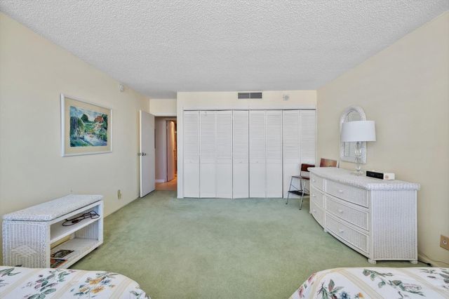 2017 S Ocean Drive PH1, Hallandale Beach, FL 33009