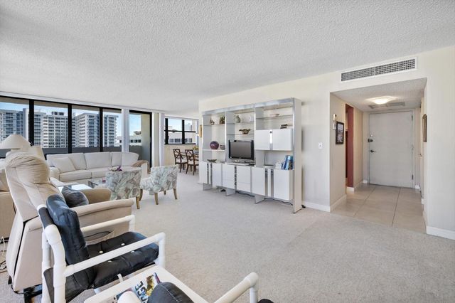 2017 S Ocean Drive PH1, Hallandale Beach, FL 33009