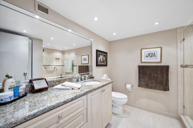 2017 S Ocean Drive PH1, Hallandale Beach, FL 33009