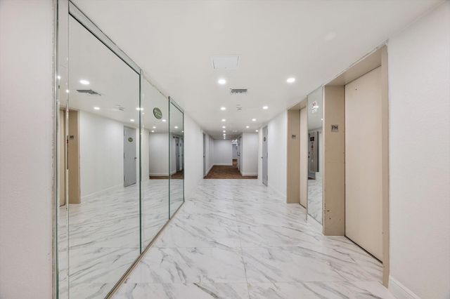 2017 S Ocean Drive PH1, Hallandale Beach, FL 33009